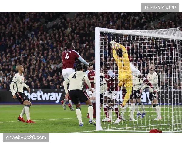 深度战术分析：瓜迪奥拉在双红会中是如何限制麦卡利斯特的